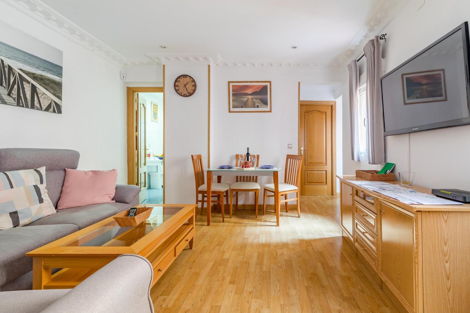 Apartamento Confortable Y Funcional En Vallecas Madrid Luaran gambar