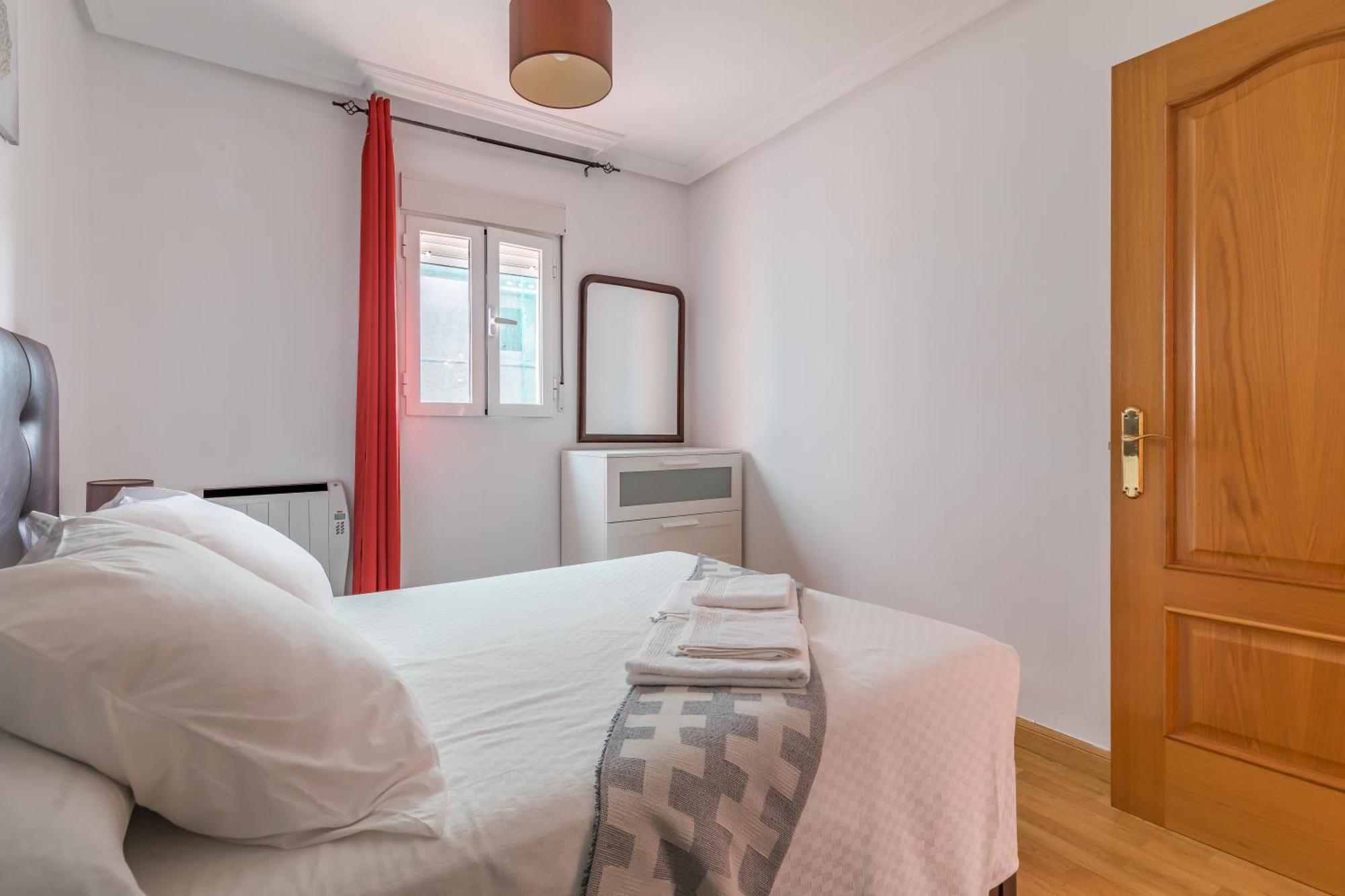 Apartamento Confortable Y Funcional En Vallecas Madrid Luaran gambar