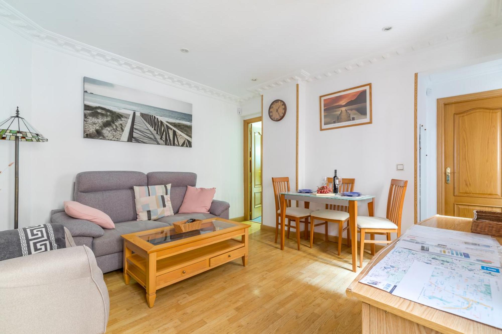 Apartamento Confortable Y Funcional En Vallecas Madrid Luaran gambar