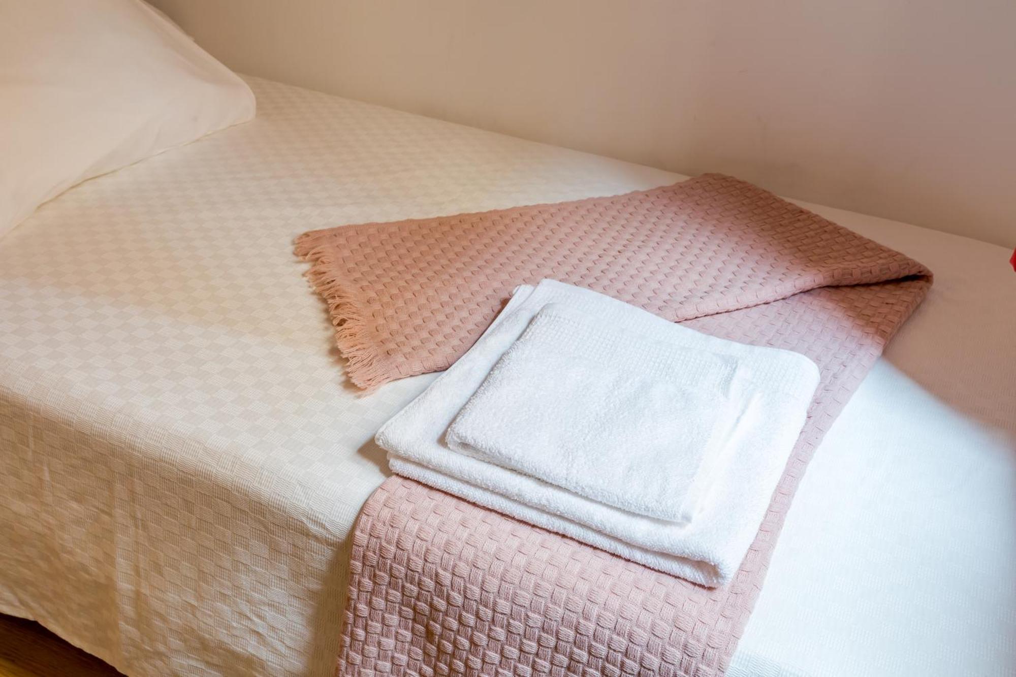 Apartamento Confortable Y Funcional En Vallecas Madrid Luaran gambar
